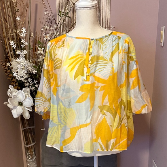 Vince Camuto Tops - Vince Camuto floral top nwt